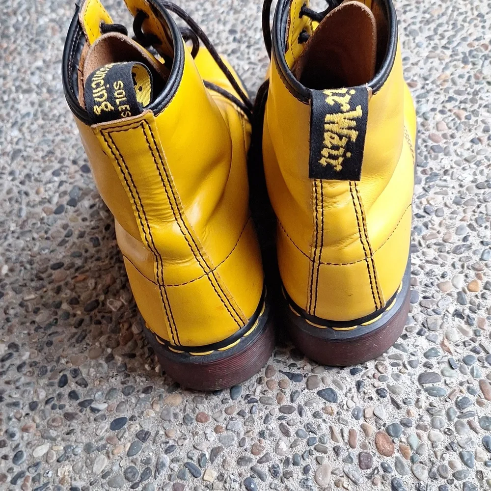Dr. Martens 1460 *cp* Yellow Smooth Leather Combat Boots Mens 10.5 Womens 12.5 - Picture 3 of 7